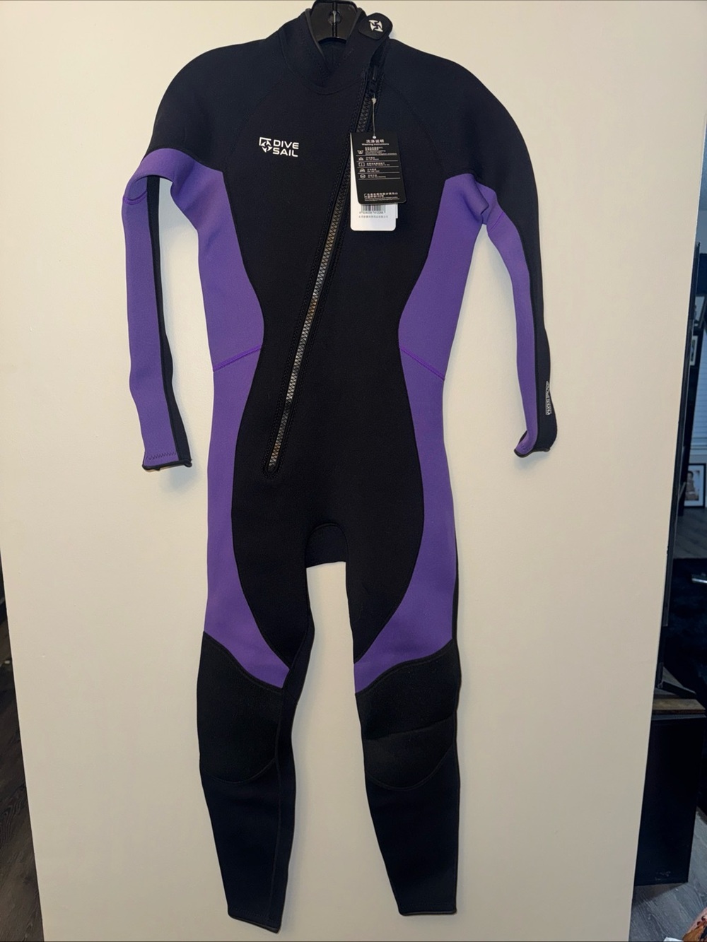 Wetsuit 3MM Neoprene Full Body Long Sleeve Zip Dive & Sail Black/Purple MED
